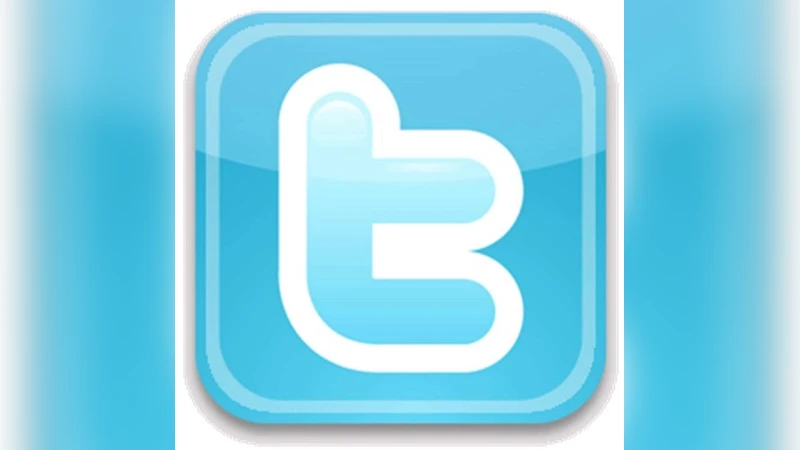 Constraints on cosmic-ray efficiency in the supernova remnant RCW 86   using multi-wavelength observations