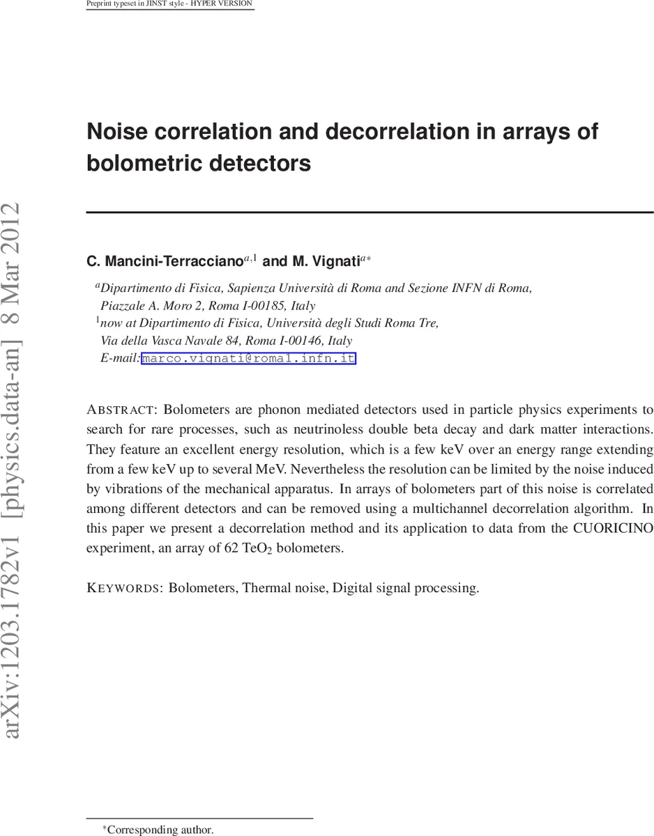 Noise correlation and decorrelation in arrays of bolometric detectors