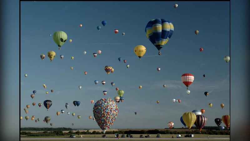 Learning from Collective Intelligence in Groups