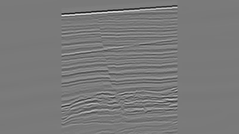 Short-time homomorphic wavelet estimation