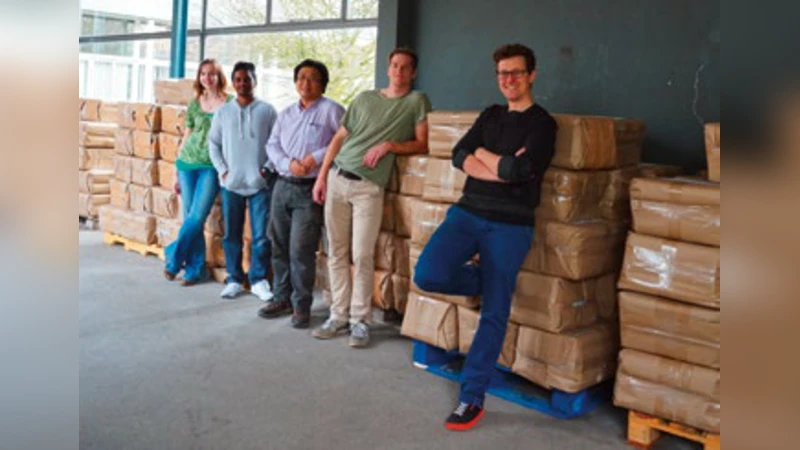 Crowdfunding Astronomy Outreach Projects: Lessons Learned from the UNAWE   Crowdfunding Campaign