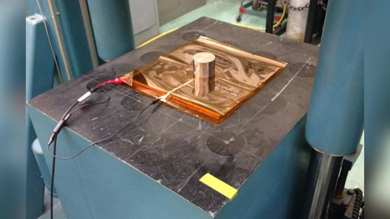 Integrative genomics analysis identifies pericentromeric regions of   human chromosomes affecting patterns of inter-chromosomal interactions