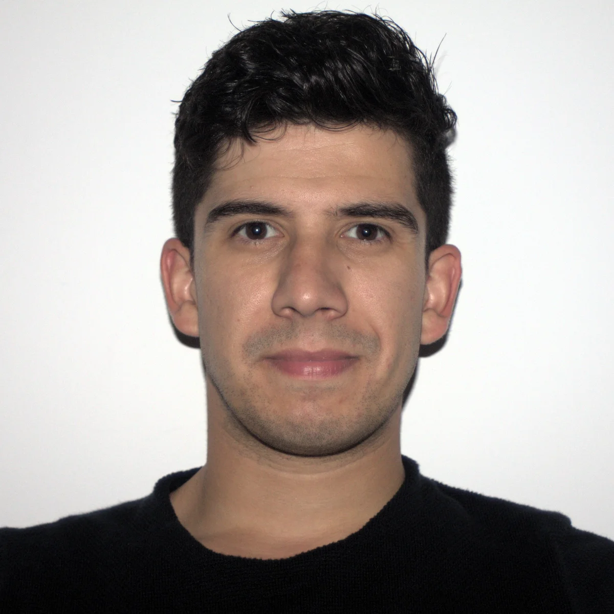 Distributional Regression with Tabular Foundation Models: Evaluating Probabilistic Predictions via Proper Scoring Rules