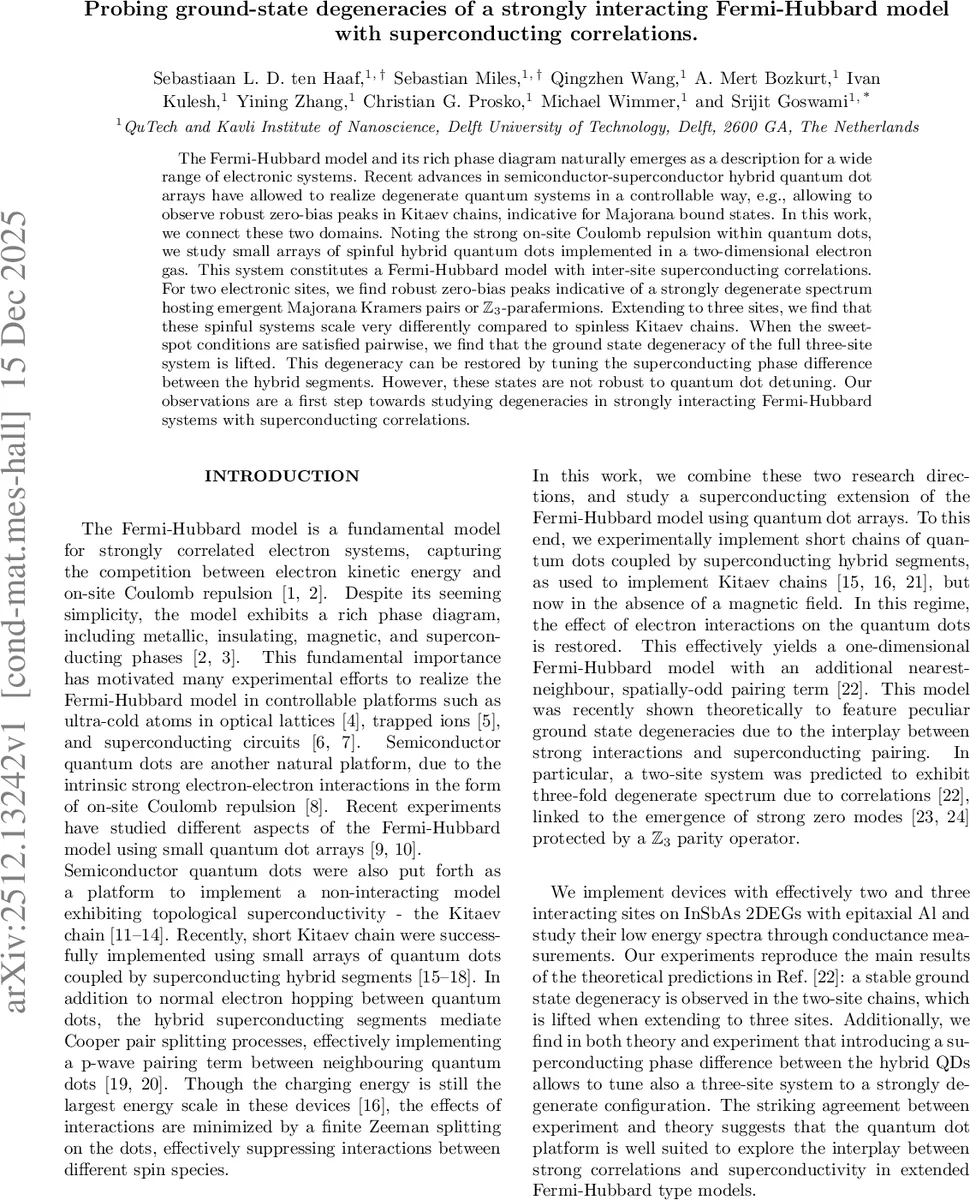 Probing ground-state degeneracies of a strongly interacting Fermi-Hubbard model with superconducting correlations