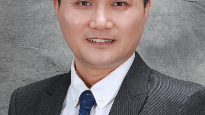 U-FedTomAtt: Ultra-lightweight Federated Learning with Attention for Tomato Disease Recognition