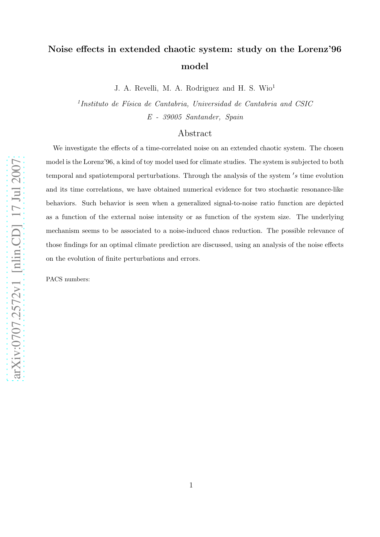 Noise effects in extended chaotic system: study on the Lorenz96 model