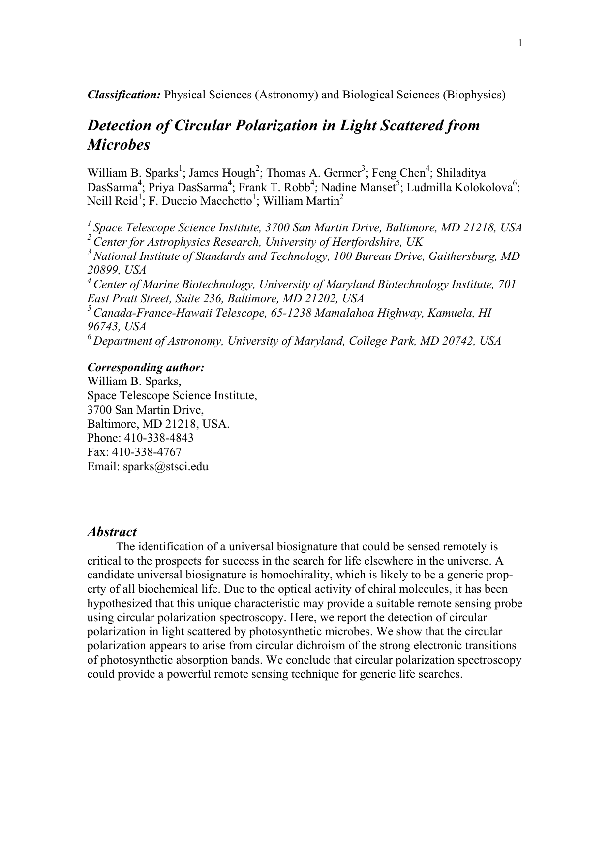 Detection of circular polarization in light scattered from photosynthetic microbes