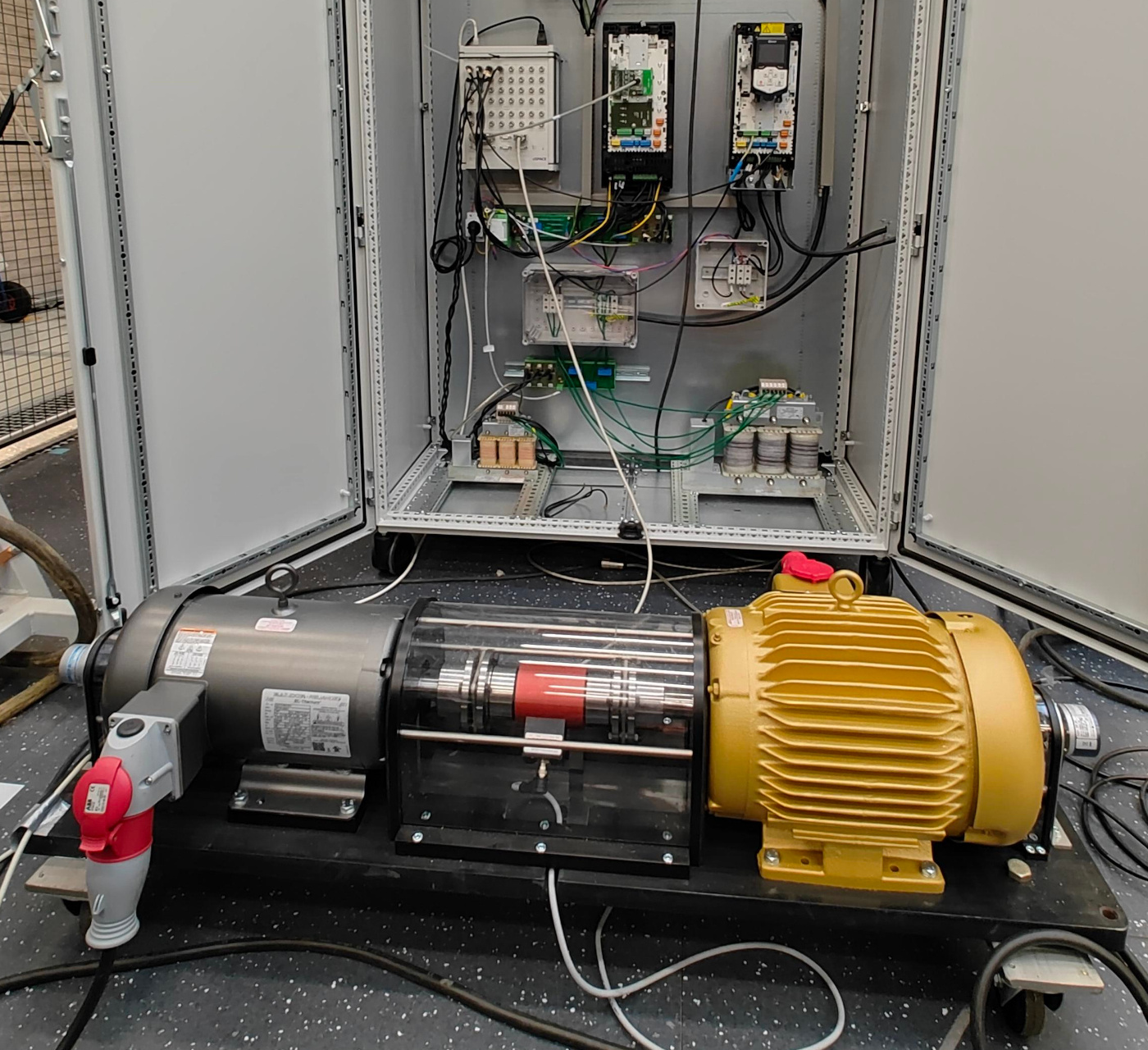 Gradient Networks for Universal Magnetic Modeling of Synchronous Machines