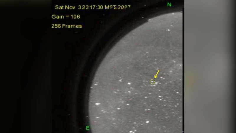 홀름스 혜성 2007년 폭발 전후 연속 감시와 밝기 변천