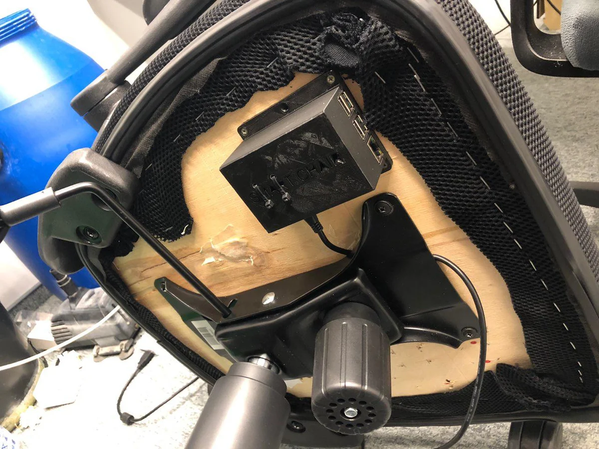 다중 클래스 분리 데이터에서 핵심 규범 제약 하의 암묵적 편향 탐구