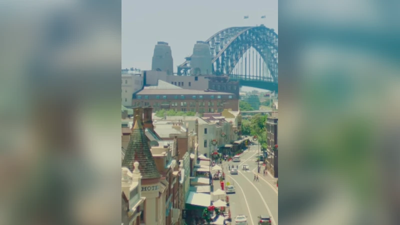 초고화질 HDR 변환을 위한 딥 초해상도와 역톤매핑